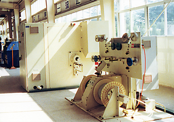 法國(guó)SETIC數(shù)據(jù)線(xiàn)纜生產(chǎn)線(xiàn)